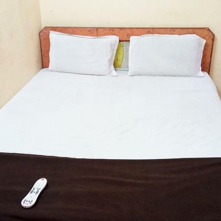 Hotel Sapna Lodge Vashi Екстер'єр фото